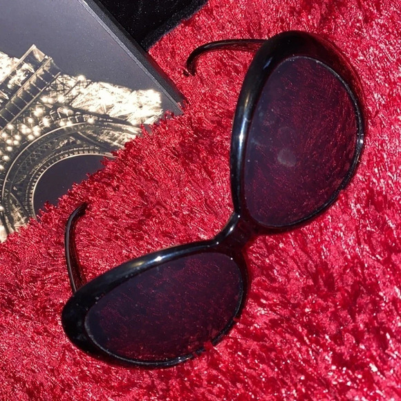 Vintage Oversized black  sunglasses - Picture 4 of 6